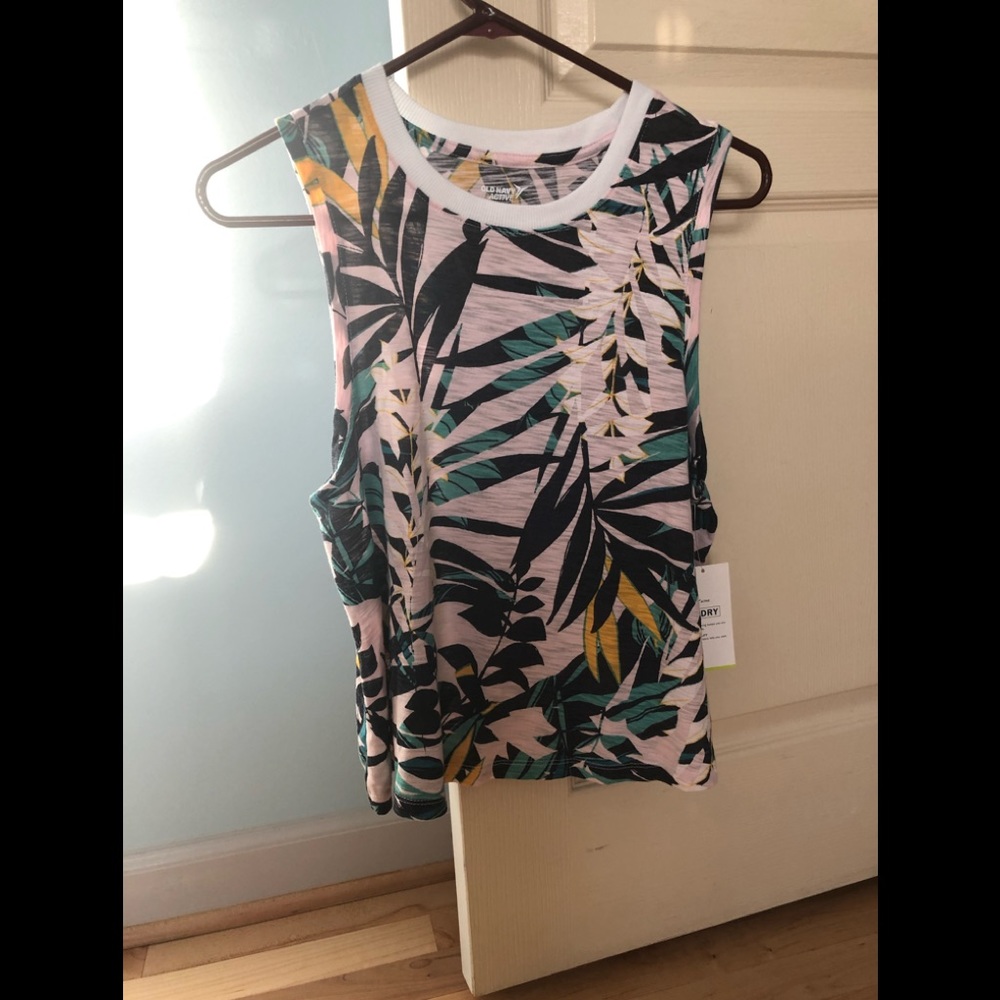 NWT Old Navy active Wear Size S. Originally $20+